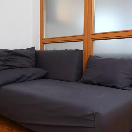 Stylish 3 Bedroom Apartament Norymberga